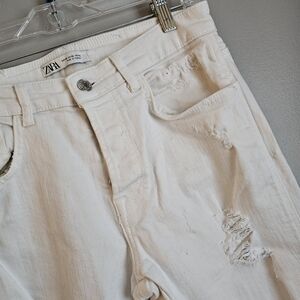 Zara Ripped Button Fly Distressed Raw Hem White Jeans Size 31 12